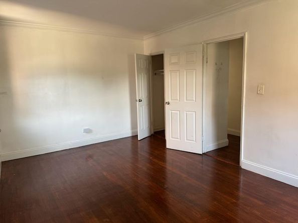 150-11 72 Road 3G, Kew Garden Hills NY 11367