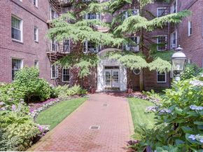 117-01 Park Lane South C5D, Kew Gardens NY 11415
