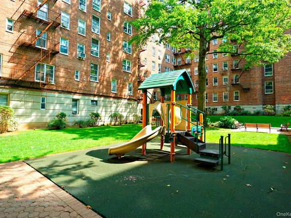 7281 113th Street 5F, Forest Hills NY 11375