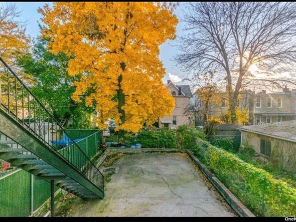 832 E 224th Street, Bronx NY 10466