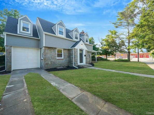 240 Bedford Avenue, Uniondale NY 11553