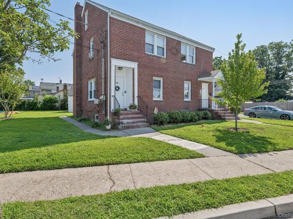 77-75 Center Avenue 75 77, Bay Shore NY 11706