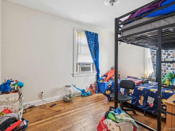 77-75 Center Avenue 75 77, Bay Shore NY 11706