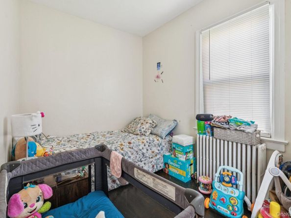 77-75 Center Avenue 75 77, Bay Shore NY 11706