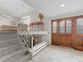 48 Oxford Road, East Rockaway NY 11518