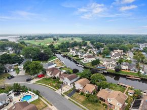 48 Oxford Road, East Rockaway NY 11518
