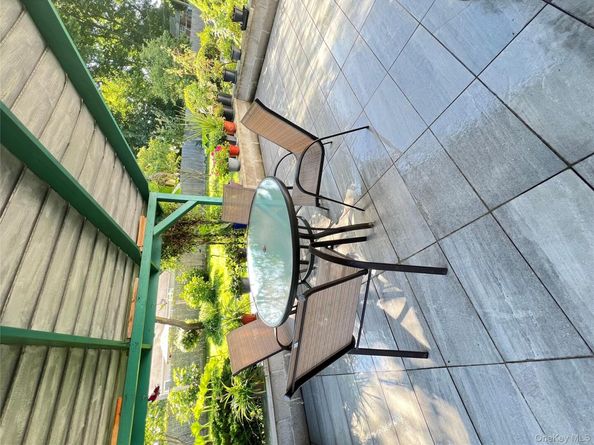 10 Otsego Place, Commack NY 11725