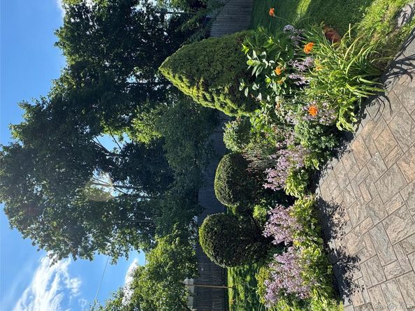 10 Otsego Place, Commack NY 11725