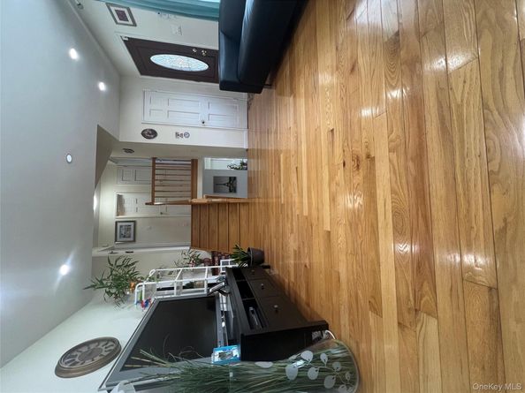 10 Otsego Place, Commack NY 11725