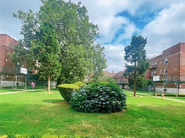 138-25 68 Drive 1A, Flushing NY 11367