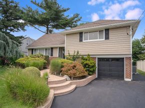 242 Thompson Avenue, Oceanside NY 11572