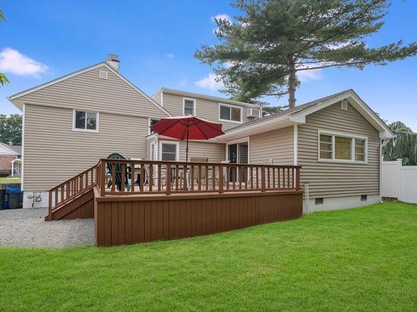 242 Thompson Avenue, Oceanside NY 11572