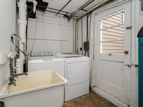 242 Thompson Avenue, Oceanside NY 11572