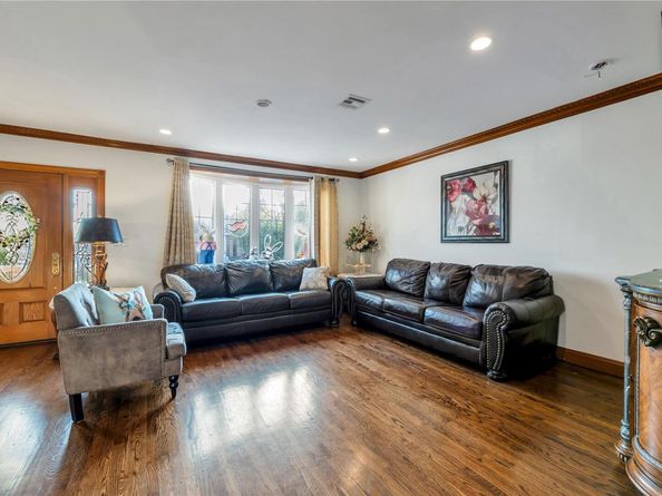 50-43 192nd Street, Fresh Meadows NY 11365