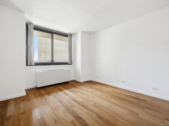 515 E 72nd Street 7H, New York (Manhattan) NY 10021