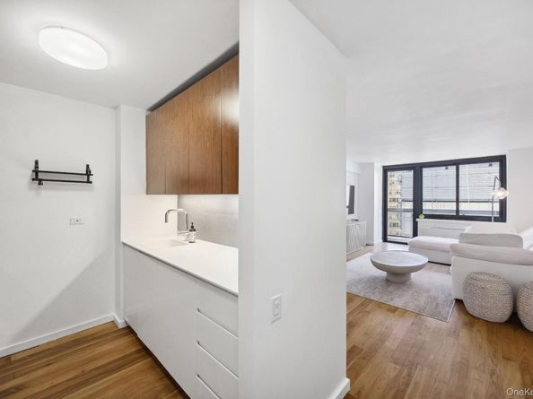 515 E 72nd Street 7H, New York (Manhattan) NY 10021