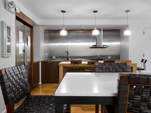 515 E 72nd Street 7H, New York (Manhattan) NY 10021