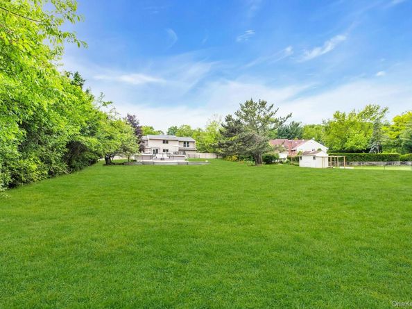 9 Hill And Tree Court, Melville NY 11747