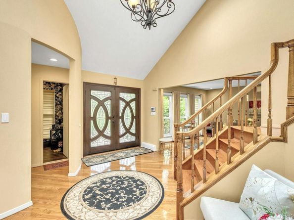9 Hill And Tree Court, Melville NY 11747