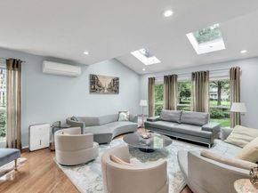 9 Hill And Tree Court, Melville NY 11747