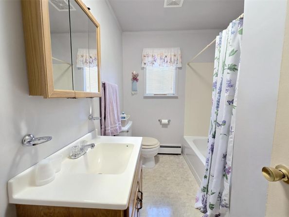 204 Helen Street, Holbrook NY 11741