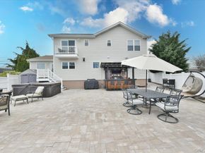 3 Neptune Place, Massapequa NY 11758