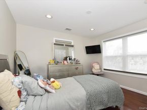 3 Neptune Place, Massapequa NY 11758