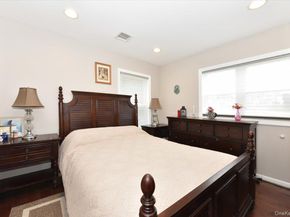 3 Neptune Place, Massapequa NY 11758