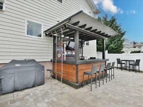 3 Neptune Place, Massapequa NY 11758