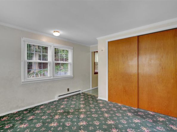81 Oakside Road, Smithtown NY 11787