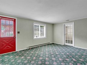 81 Oakside Road, Smithtown NY 11787