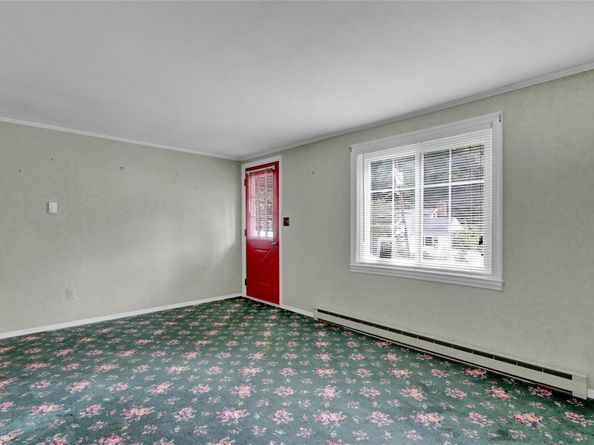 81 Oakside Road, Smithtown NY 11787