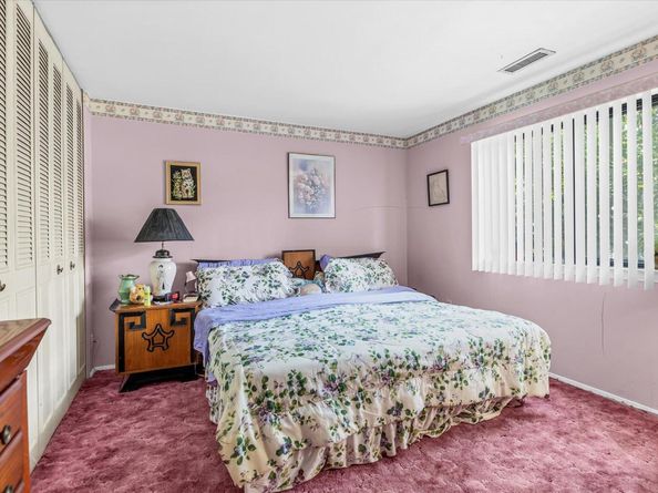 881 Skyline Drive 881, Coram NY 11727
