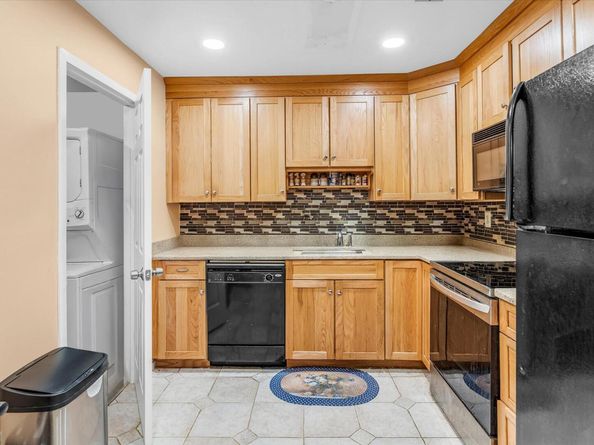 881 Skyline Drive 881, Coram NY 11727