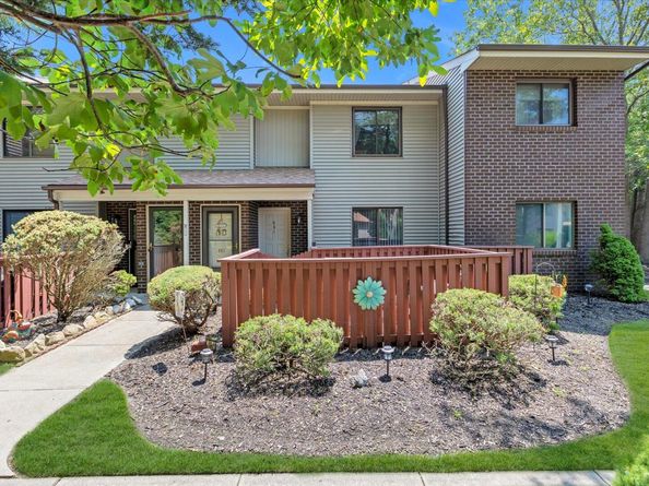881 Skyline Drive 881, Coram NY 11727