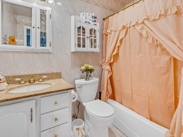 881 Skyline Drive 881, Coram NY 11727