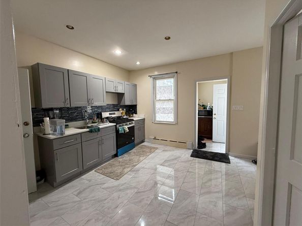 9507 239 Street, Floral Park NY 11001
