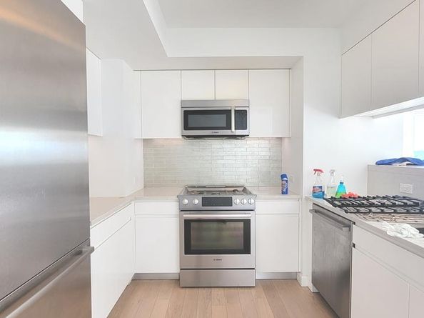 138-35 39th Avenue 8G, Flushing NY 11354