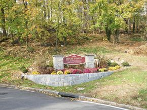 400 High Point Drive PH12, Hartsdale NY 10530