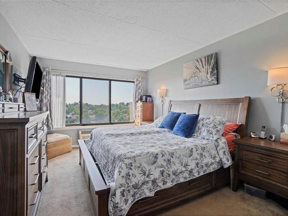 400 High Point Drive PH12, Hartsdale NY 10530