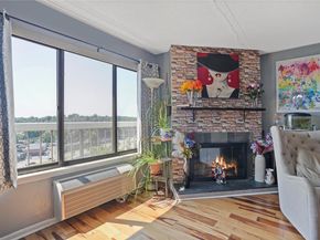 400 High Point Drive PH12, Hartsdale NY 10530