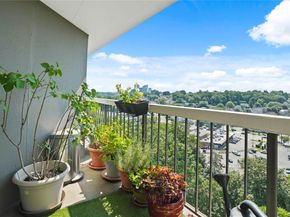 400 High Point Drive PH12, Hartsdale NY 10530