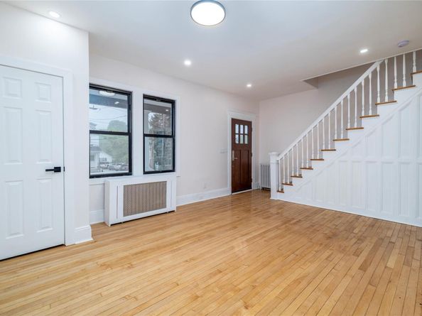 85 Webster Avenue, Port Washington NY 11050