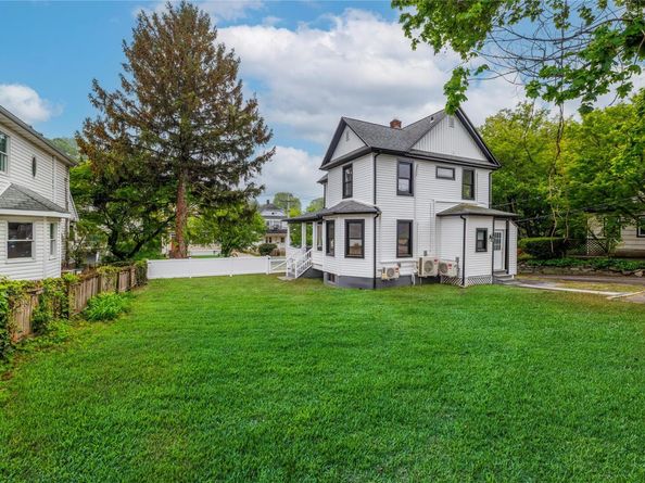 85 Webster Avenue, Port Washington NY 11050
