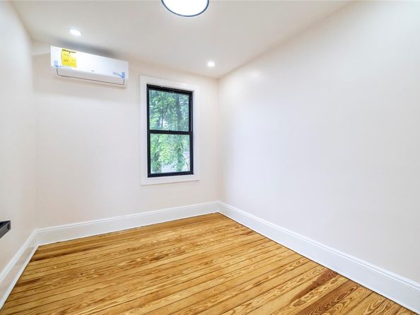 85 Webster Avenue, Port Washington NY 11050