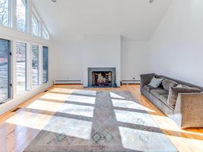 28 Pepperidge Lane, Amagansett NY 11930