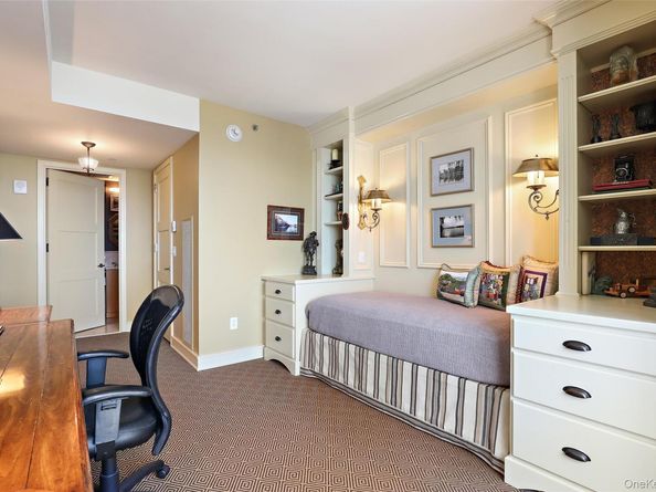 1 Renaissance Square 26F, White Plains NY 10601