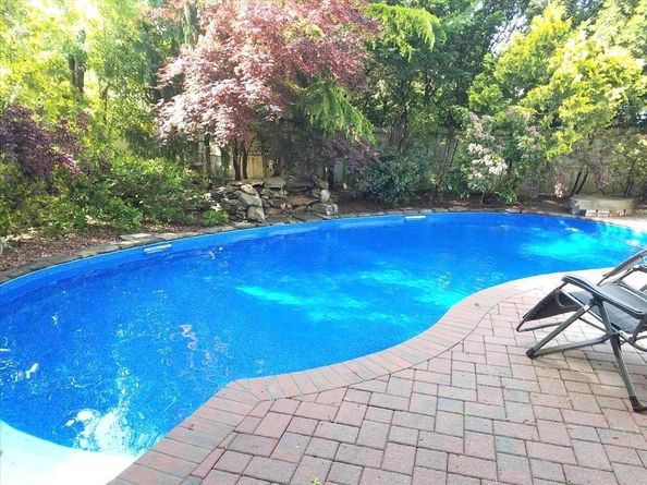 24 Sycamore Street, Melville NY 11747