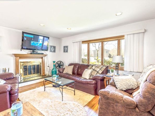 24 Sycamore Street, Melville NY 11747
