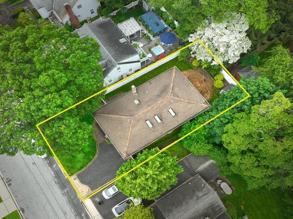 36 Dawes Avenue, Syosset NY 11791